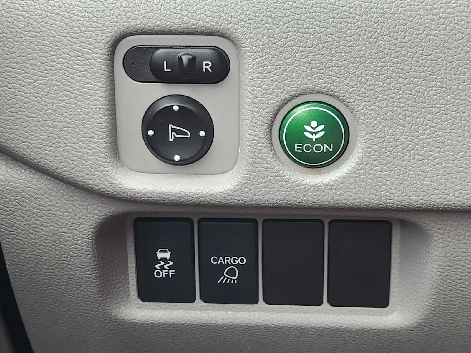 Thumbnail: 2017 Honda Ridgeline - 27