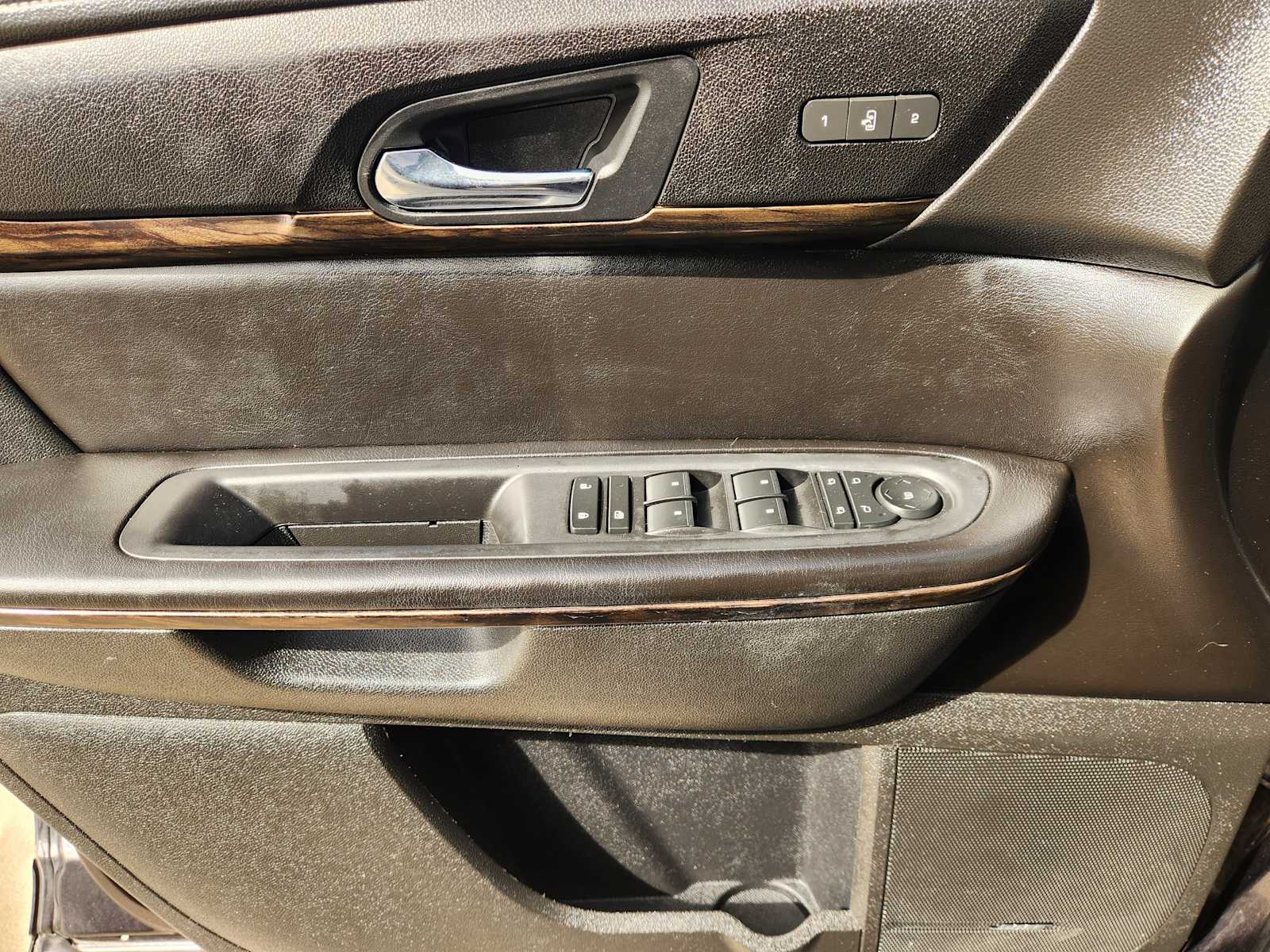 Thumbnail: 2015 GMC Acadia - 29