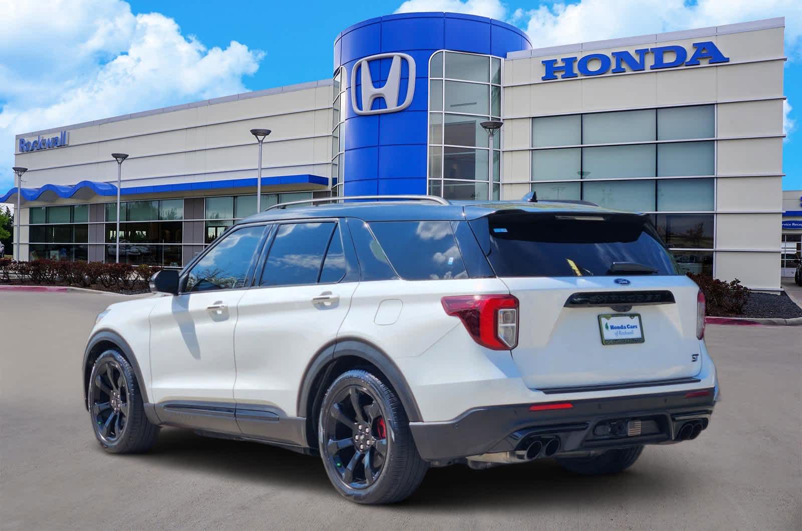 2021 Ford Explorer ST photo 4
