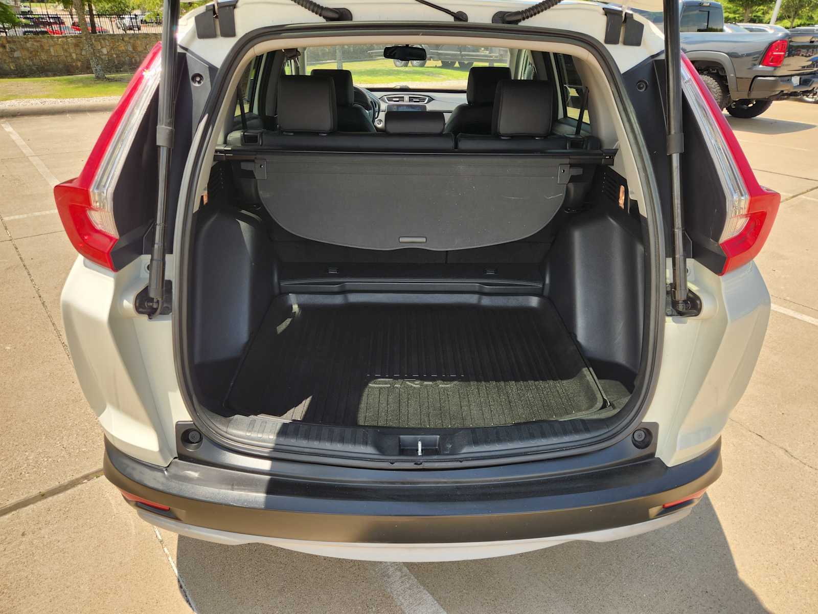 Thumbnail: 2017 Honda CR-V - 18