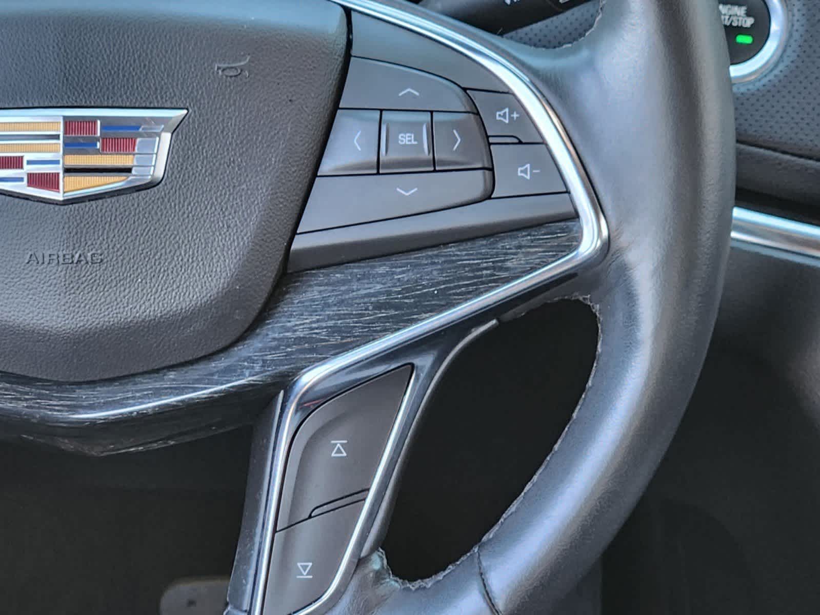 Thumbnail: 2021 Cadillac XT5 - 33