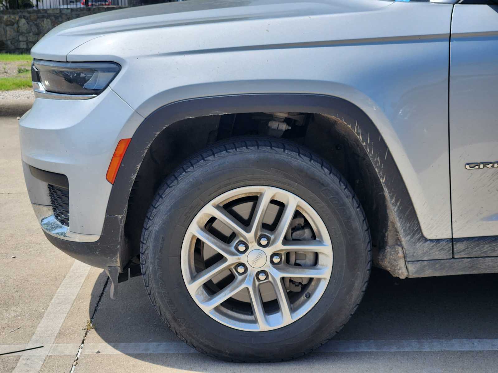 Thumbnail: 2022 Jeep Grand Cherokee - 10