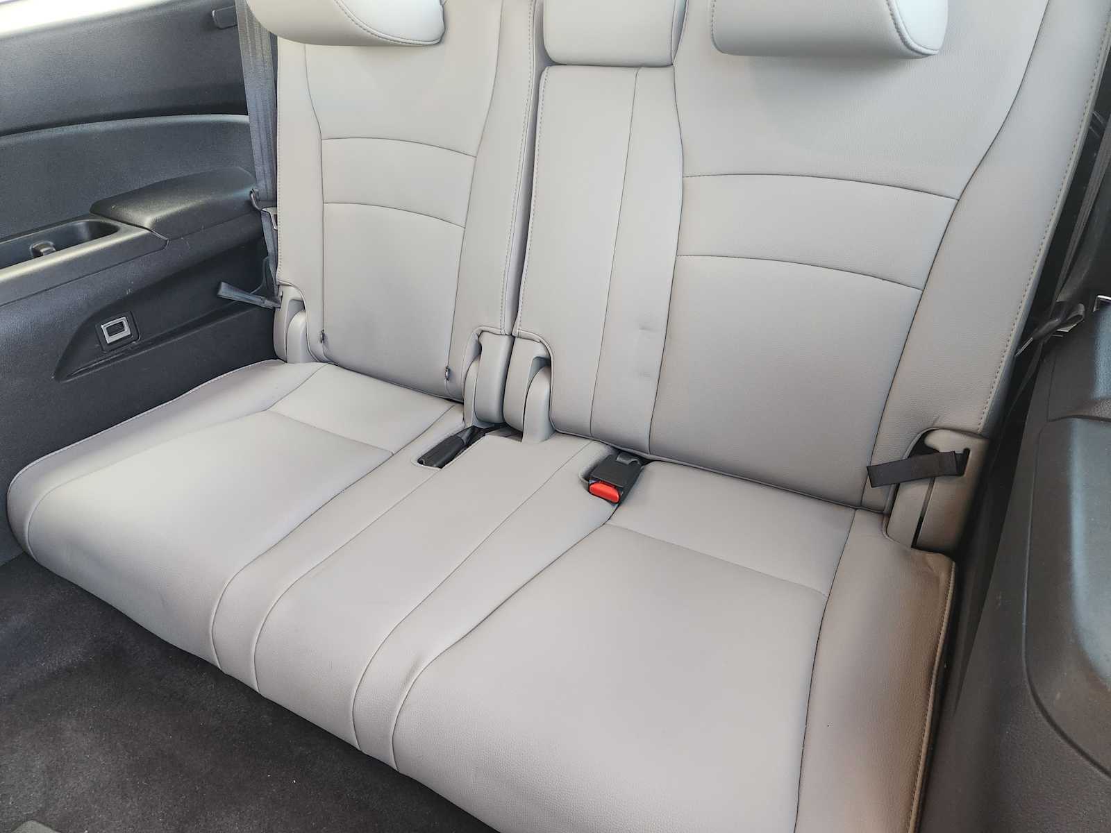 Thumbnail: 2018 Honda Pilot - 14