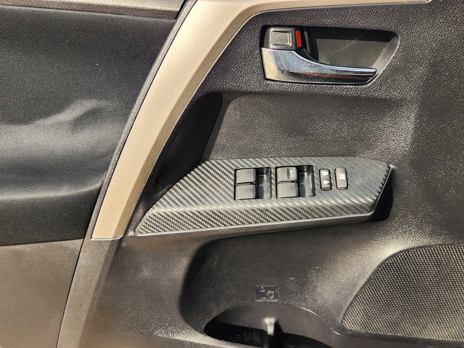 Thumbnail: 2014 Toyota RAV4 - 29