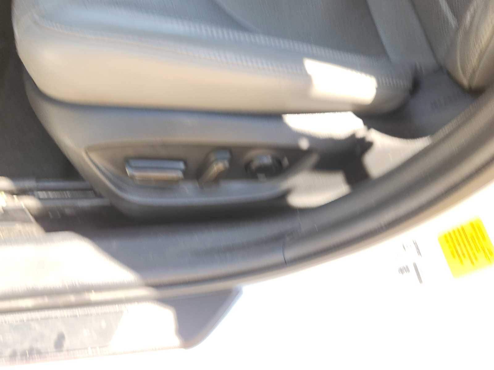 Thumbnail: 2020 Toyota Avalon - 29