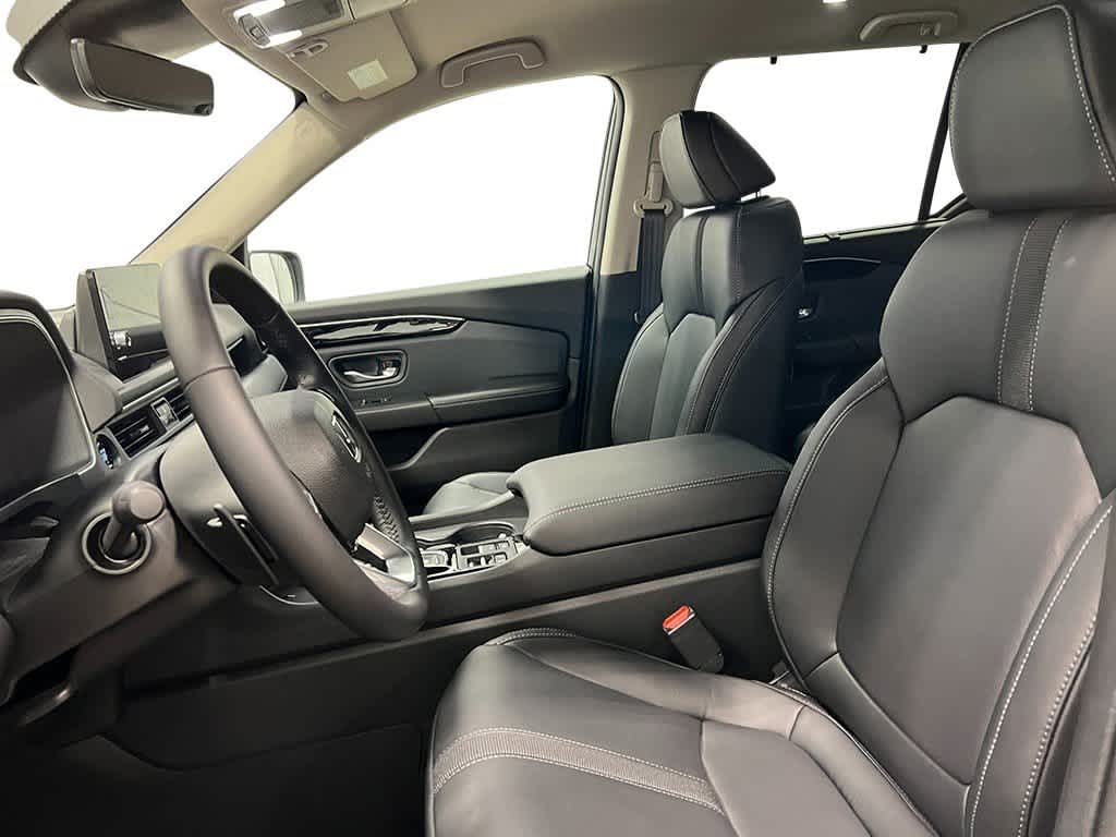 Thumbnail: 2025 Honda Pilot - 13