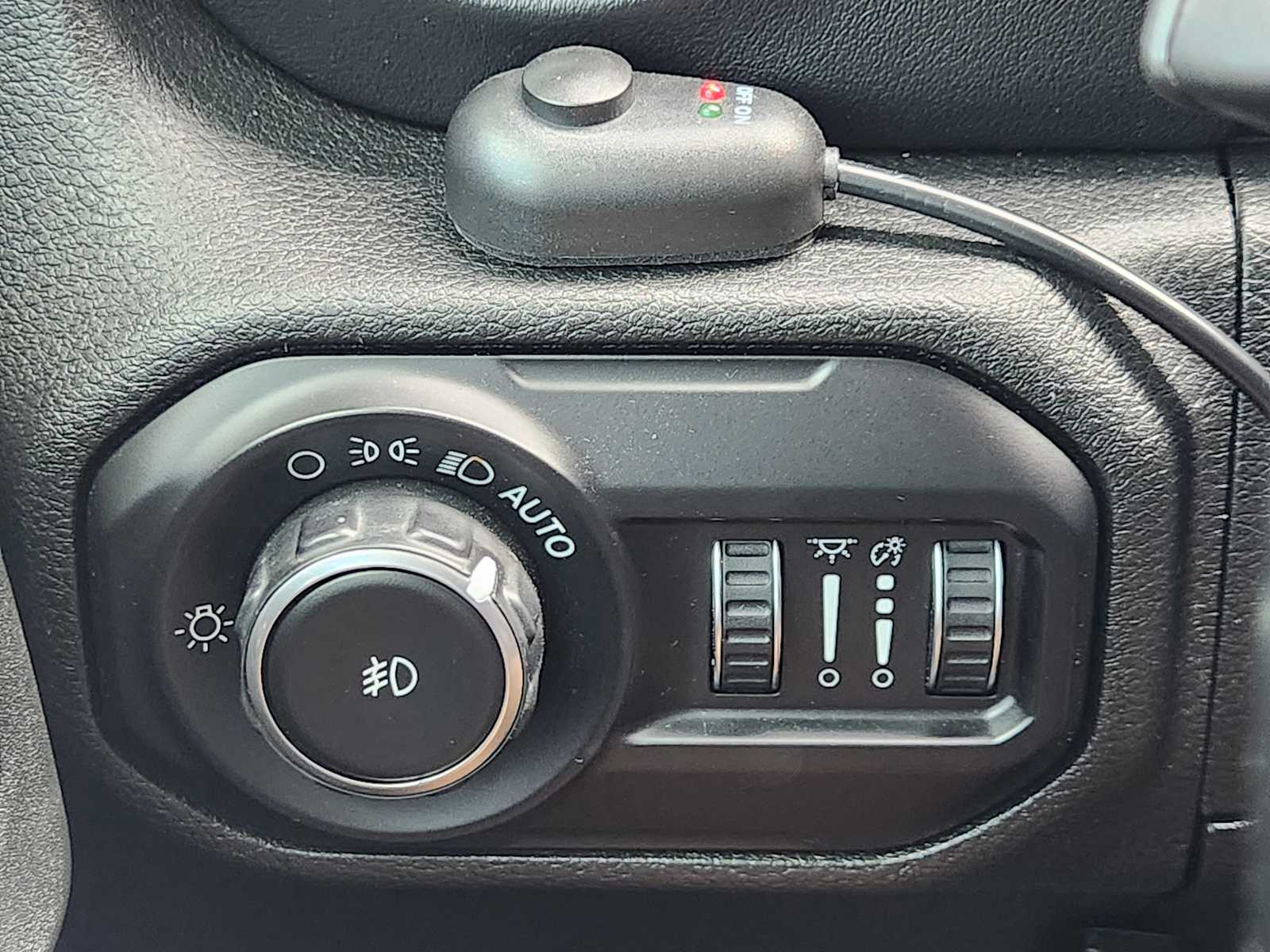 Thumbnail: 2020 Jeep Wrangler - 27