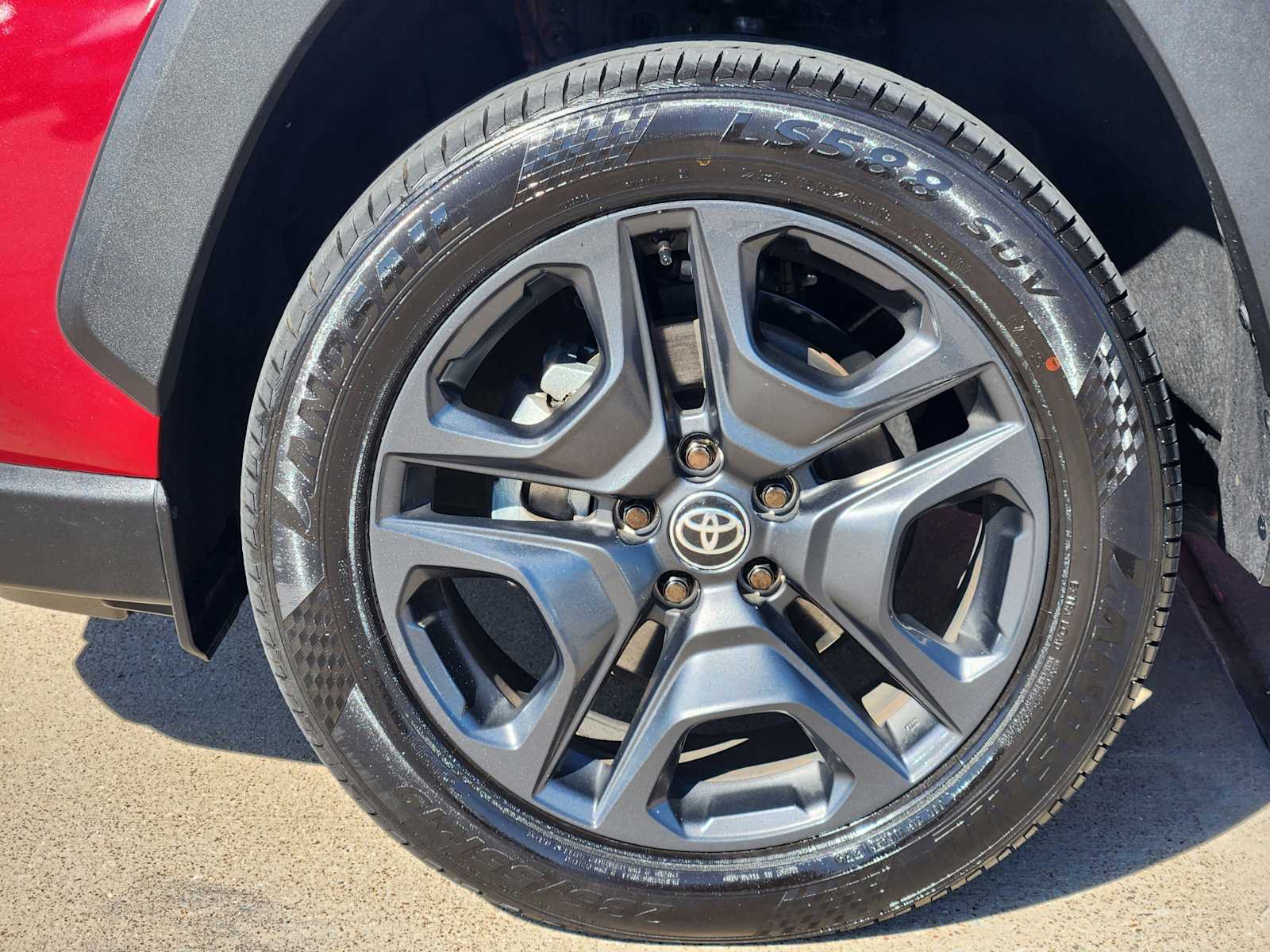 Thumbnail: 2023 Toyota RAV4 - 22