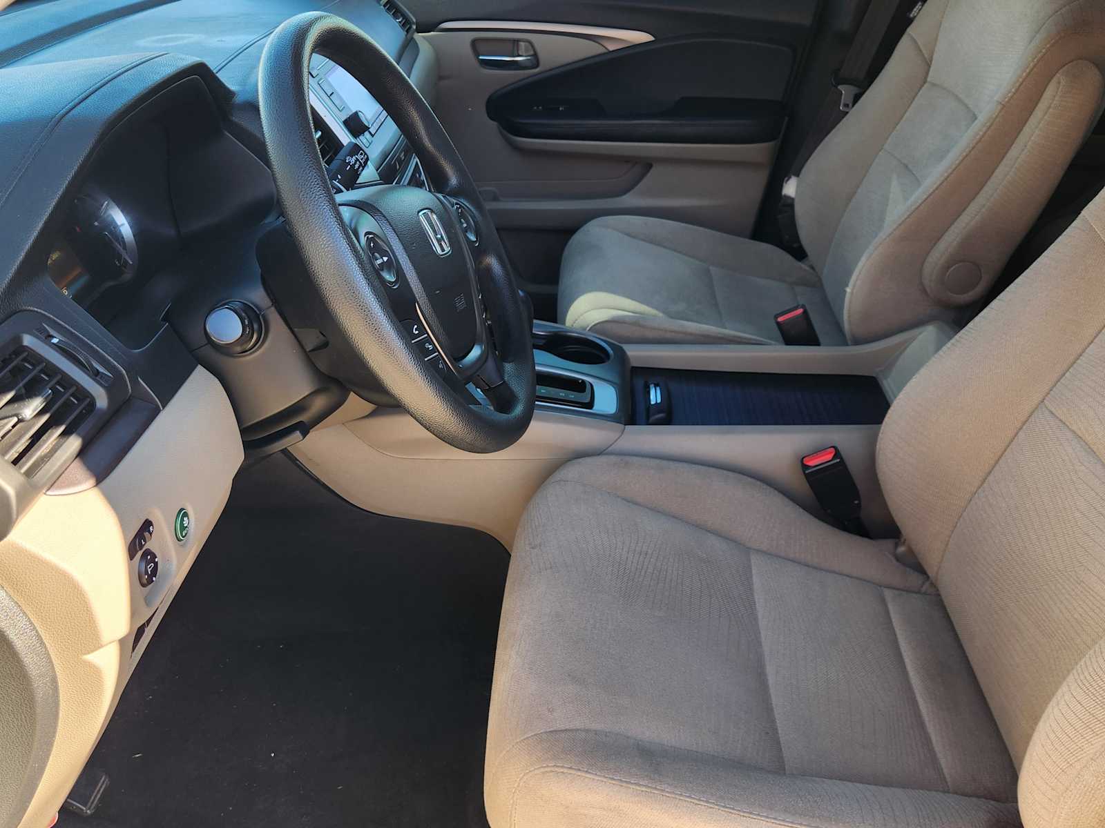 Thumbnail: 2017 Honda Pilot - 11