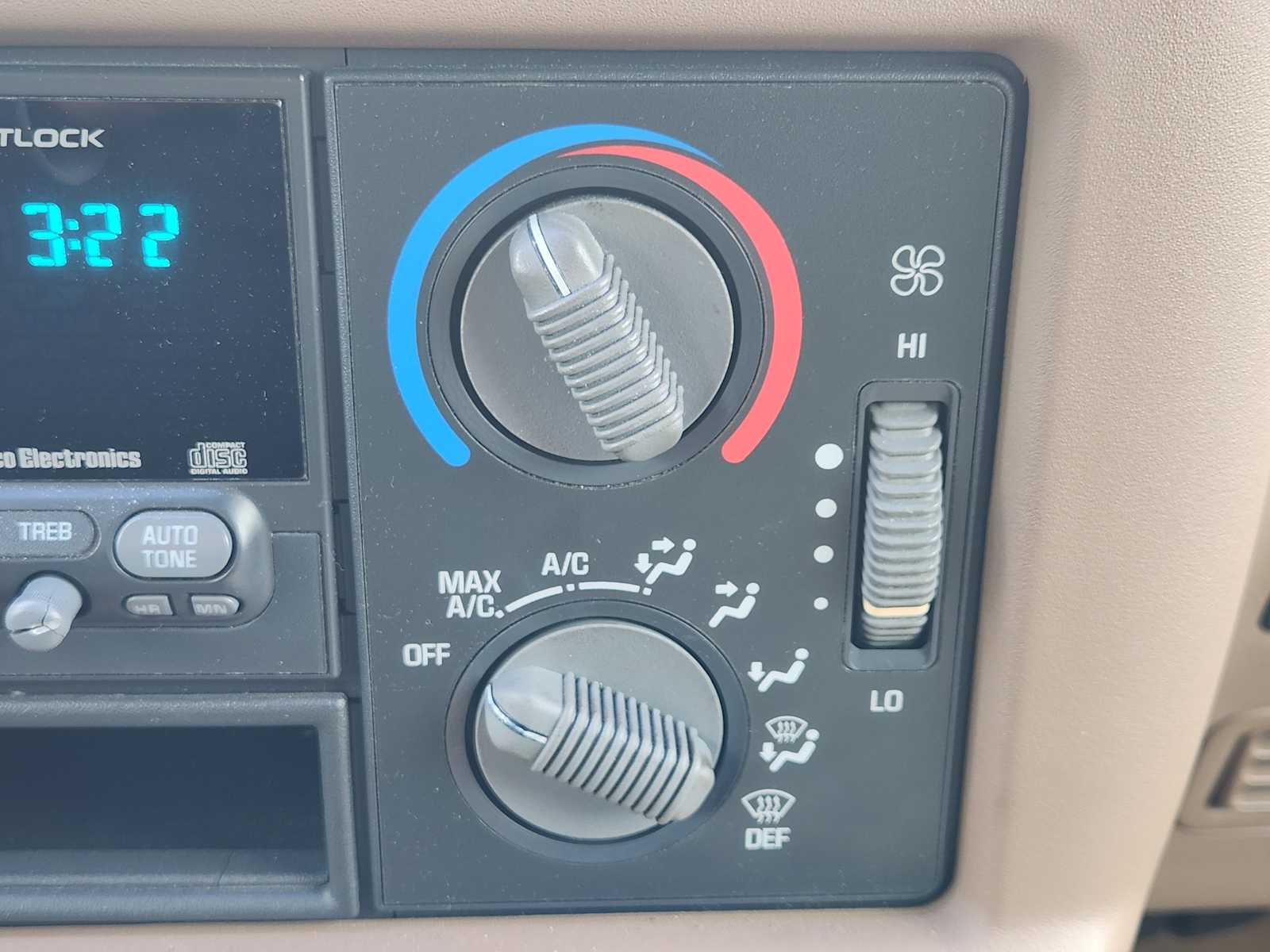 Thumbnail: 1997 Chevrolet Blazer - 23