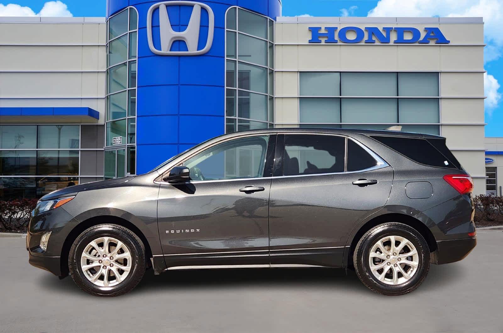 Thumbnail: 2018 Chevrolet Equinox - 3