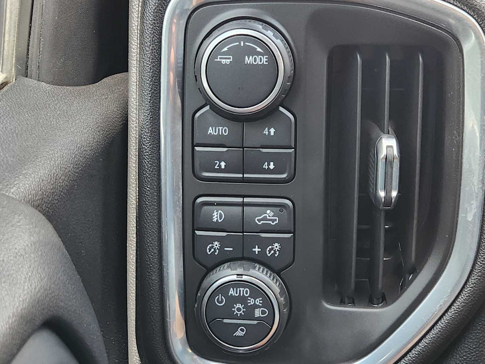 Thumbnail: 2021 Chevrolet Silverado 1500 - 27