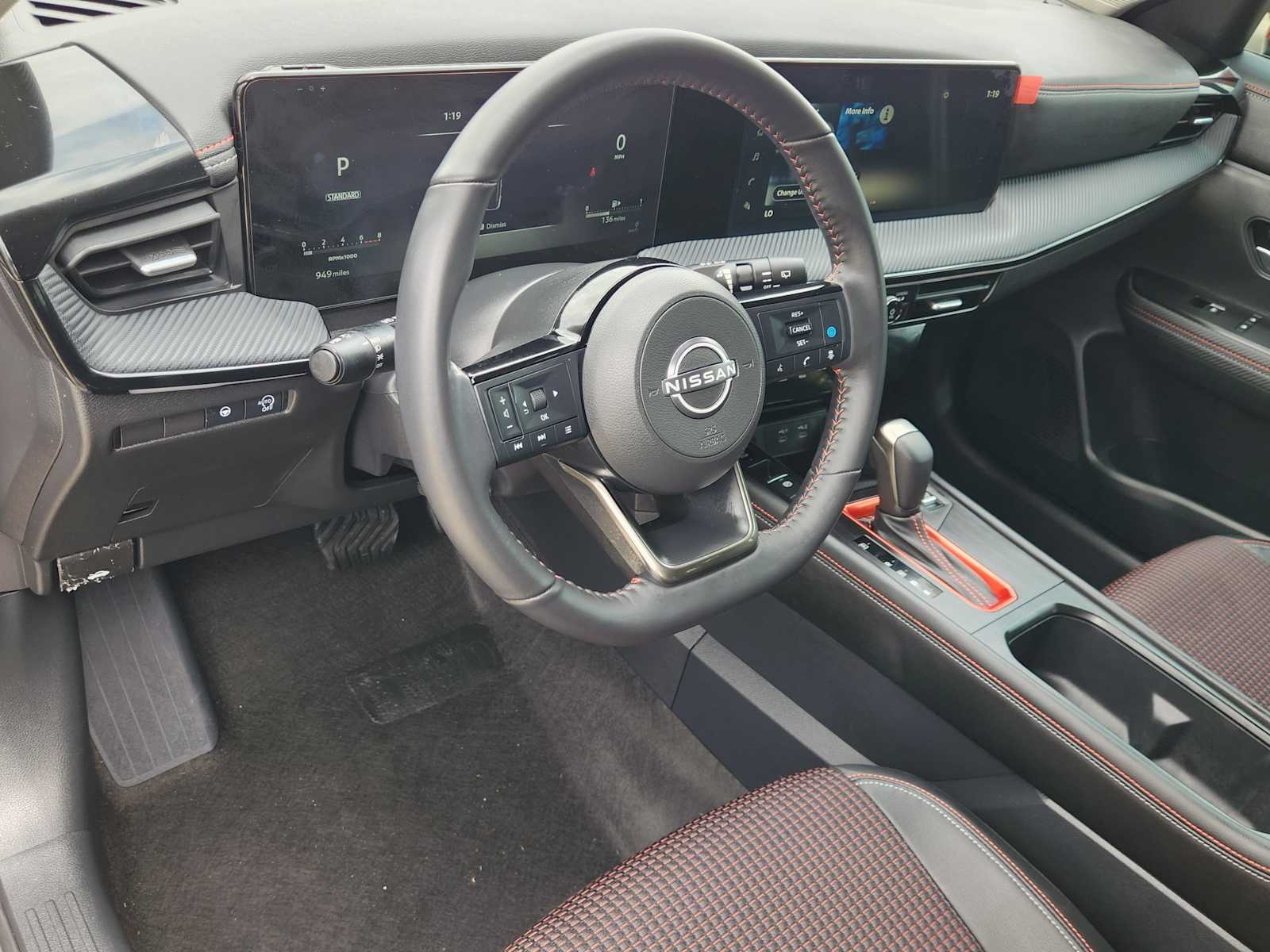 Thumbnail: 2025 Nissan Kicks - 2