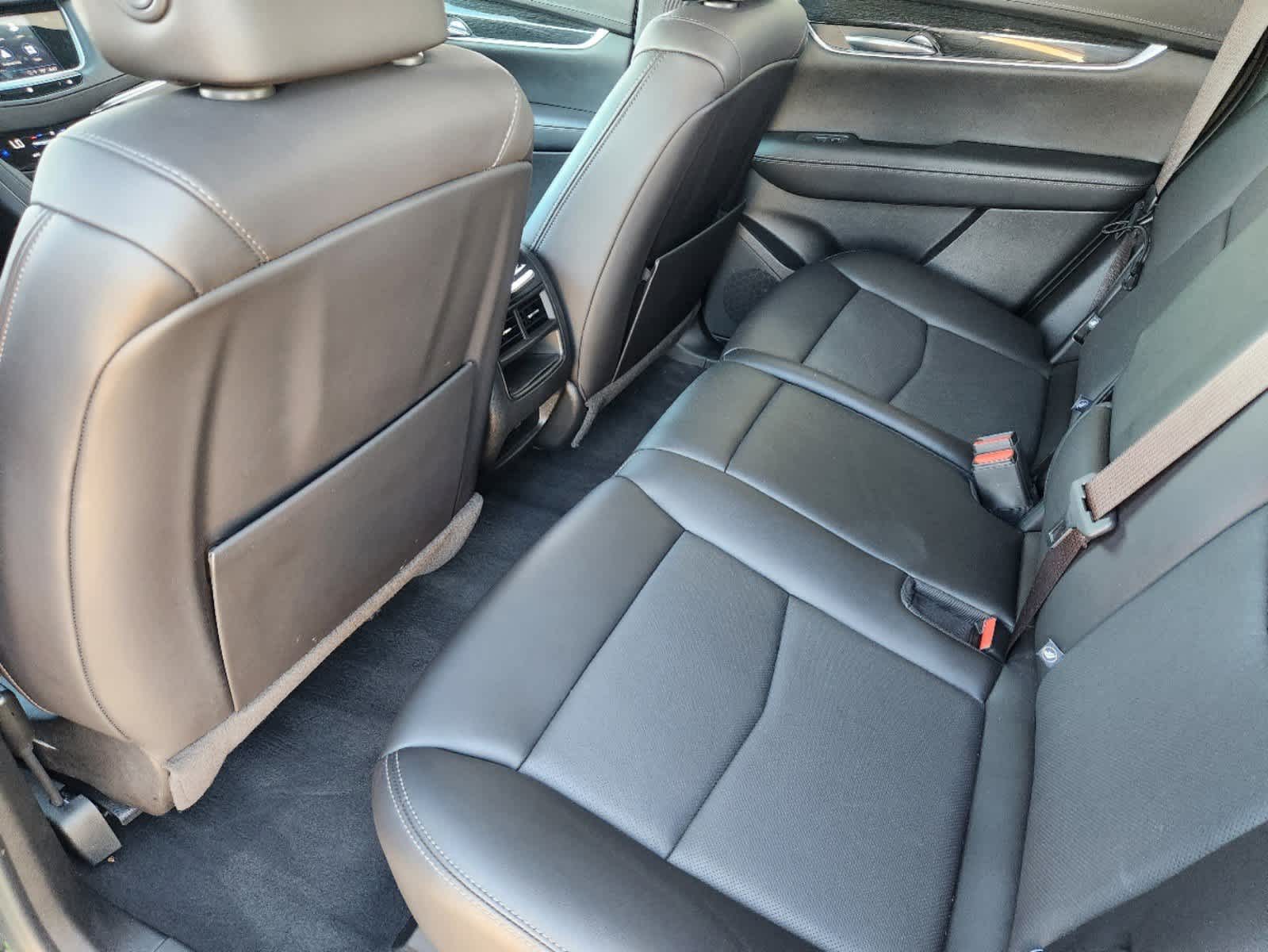 Thumbnail: 2021 Cadillac XT5 - 12