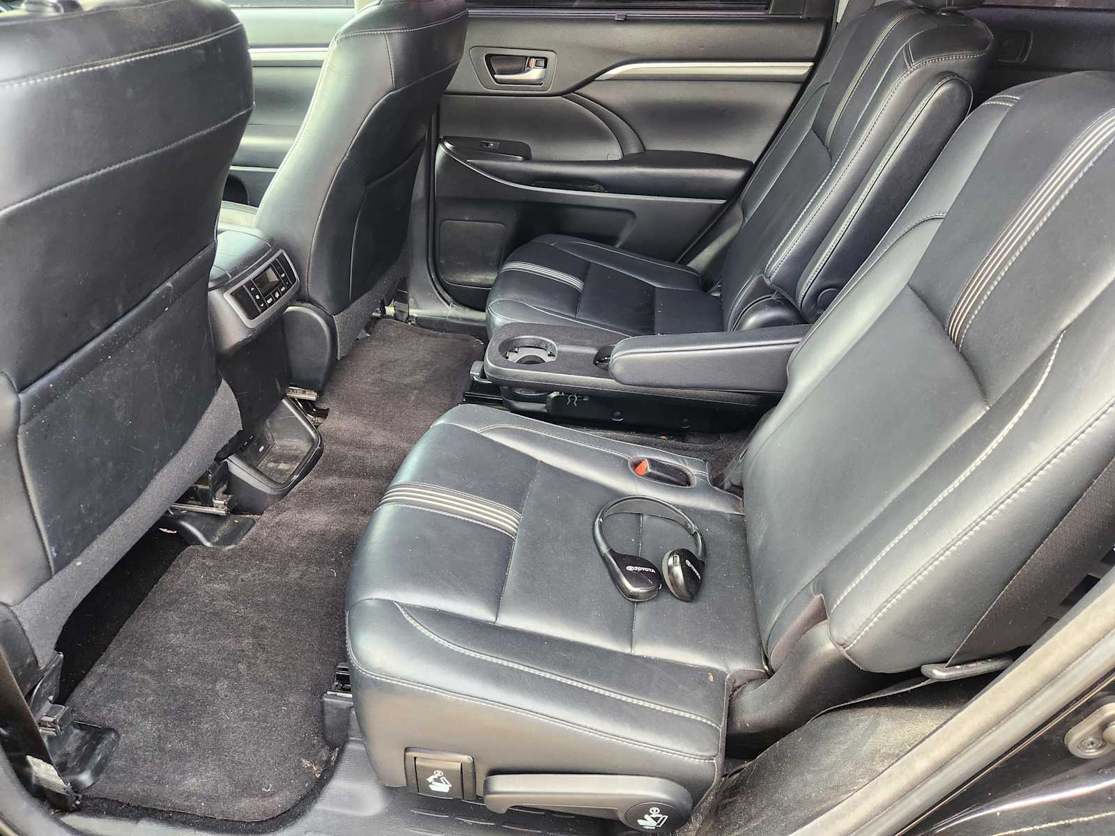 Thumbnail: 2018 Toyota Highlander - 9