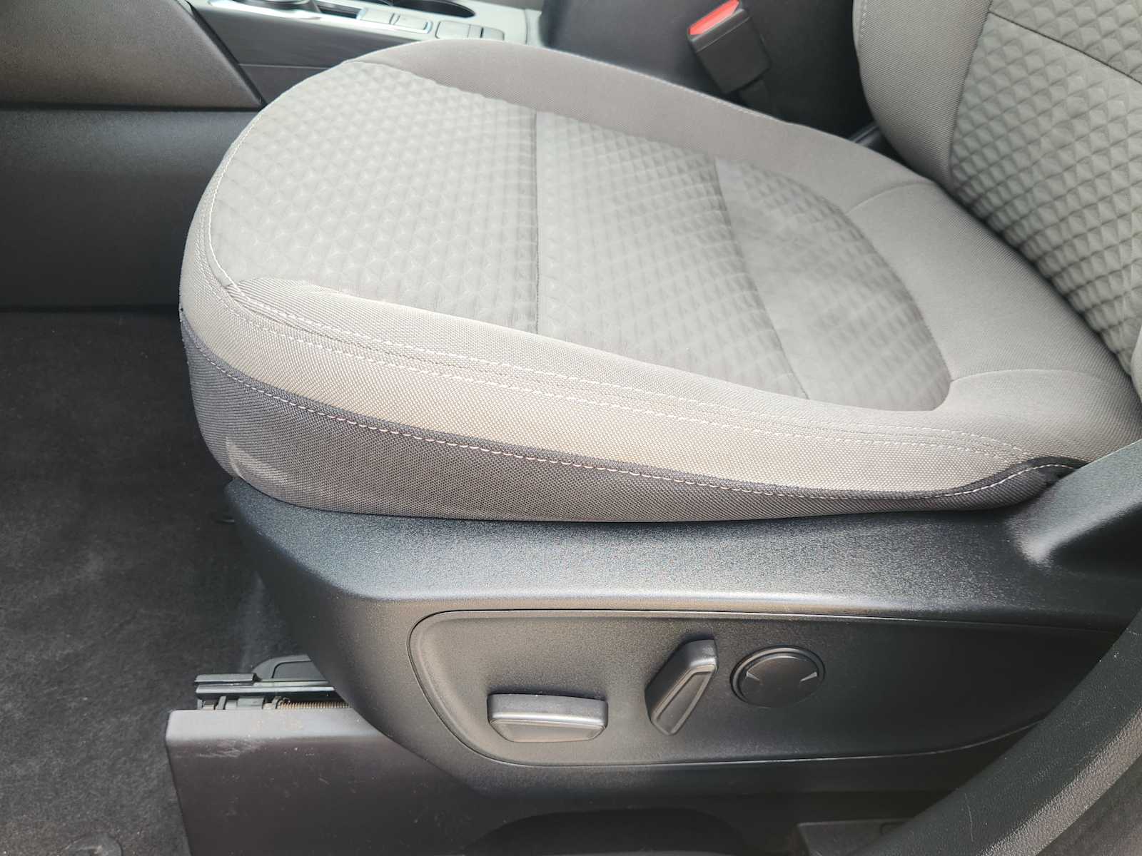 Thumbnail: 2021 Ford Escape - 30