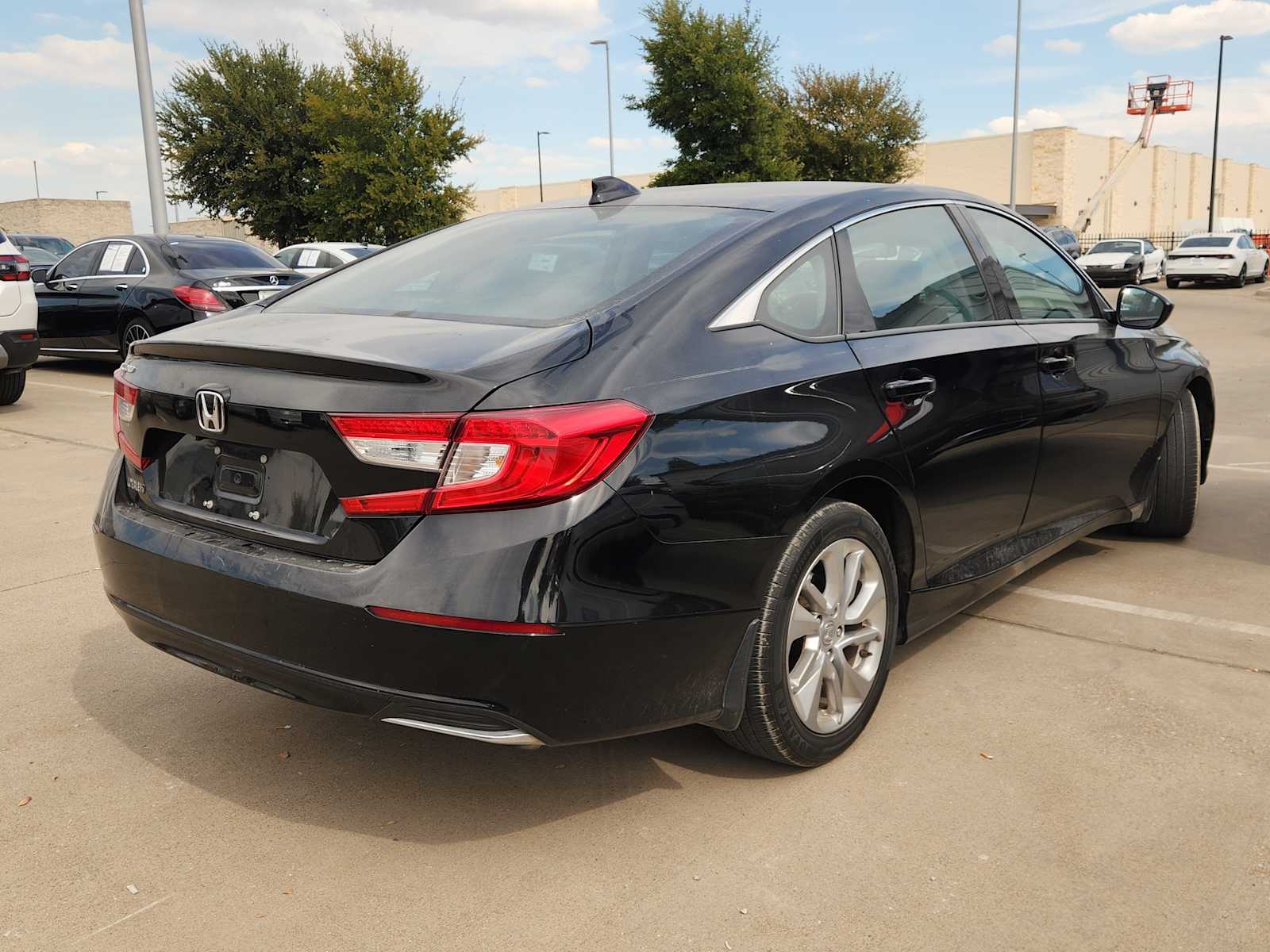2019 Honda Accord LX photo 4