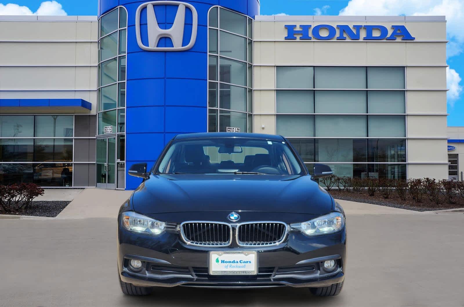 Thumbnail: 2017 BMW 3 Series - 6