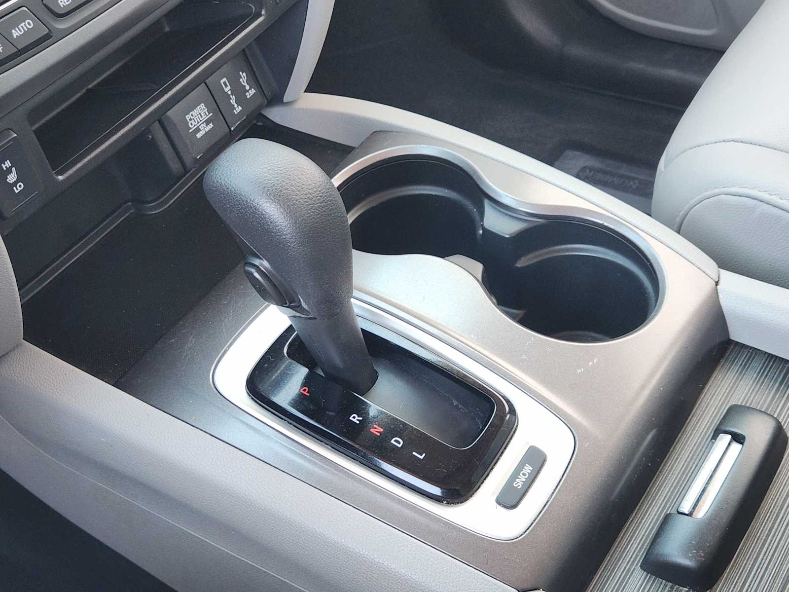 Thumbnail: 2017 Honda Pilot - 18