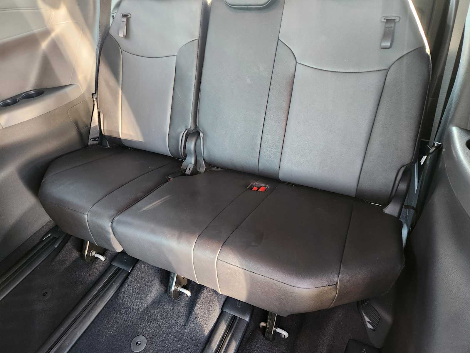 Thumbnail: 2023 Toyota Sienna - 13