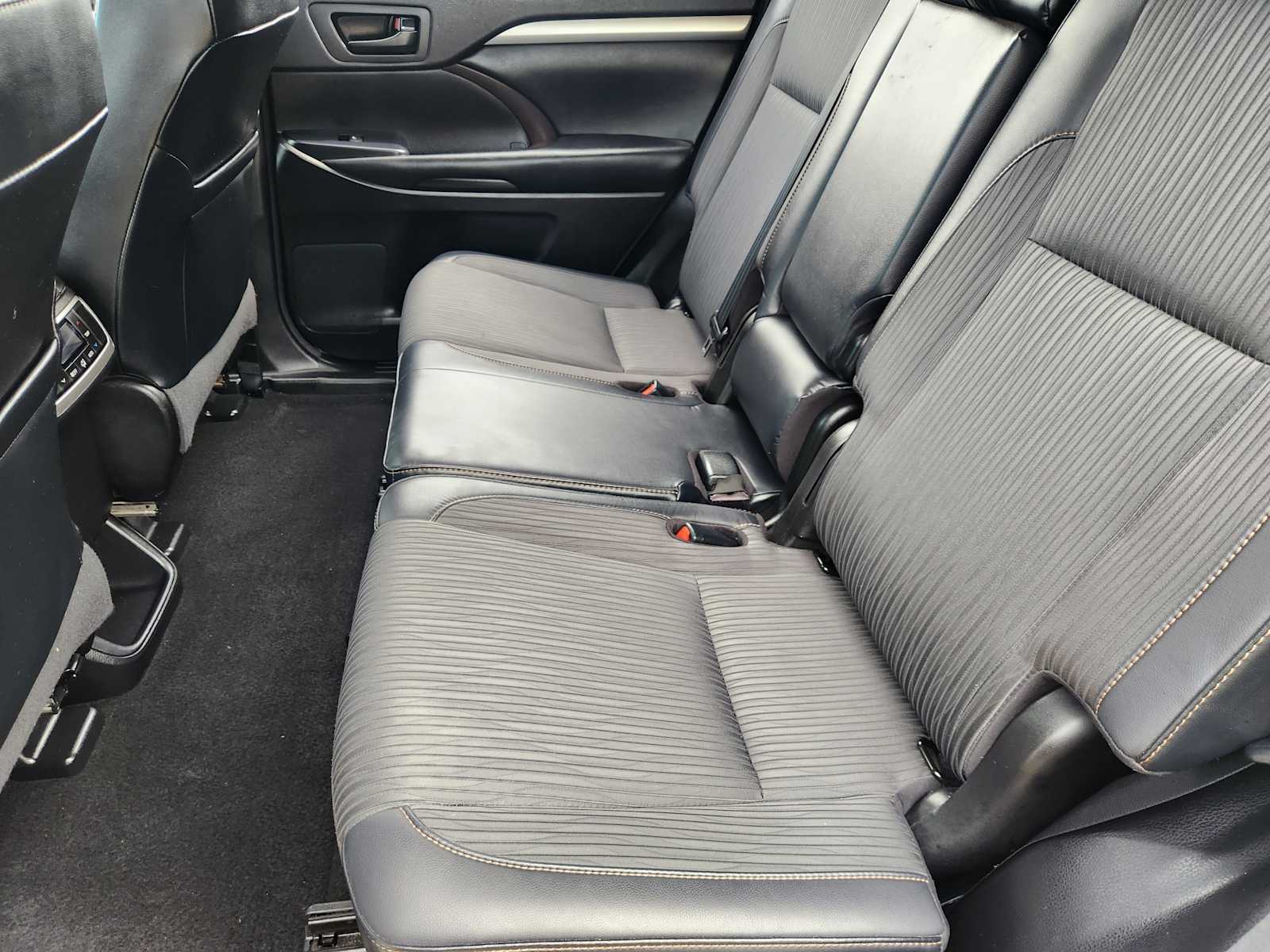 Thumbnail: 2017 Toyota Highlander - 13