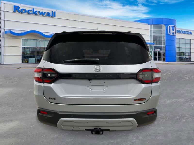 2025 Honda Pilot TrailSport photo 2
