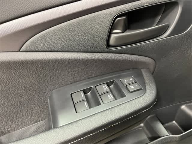 Thumbnail: 2025 Honda Ridgeline - 13