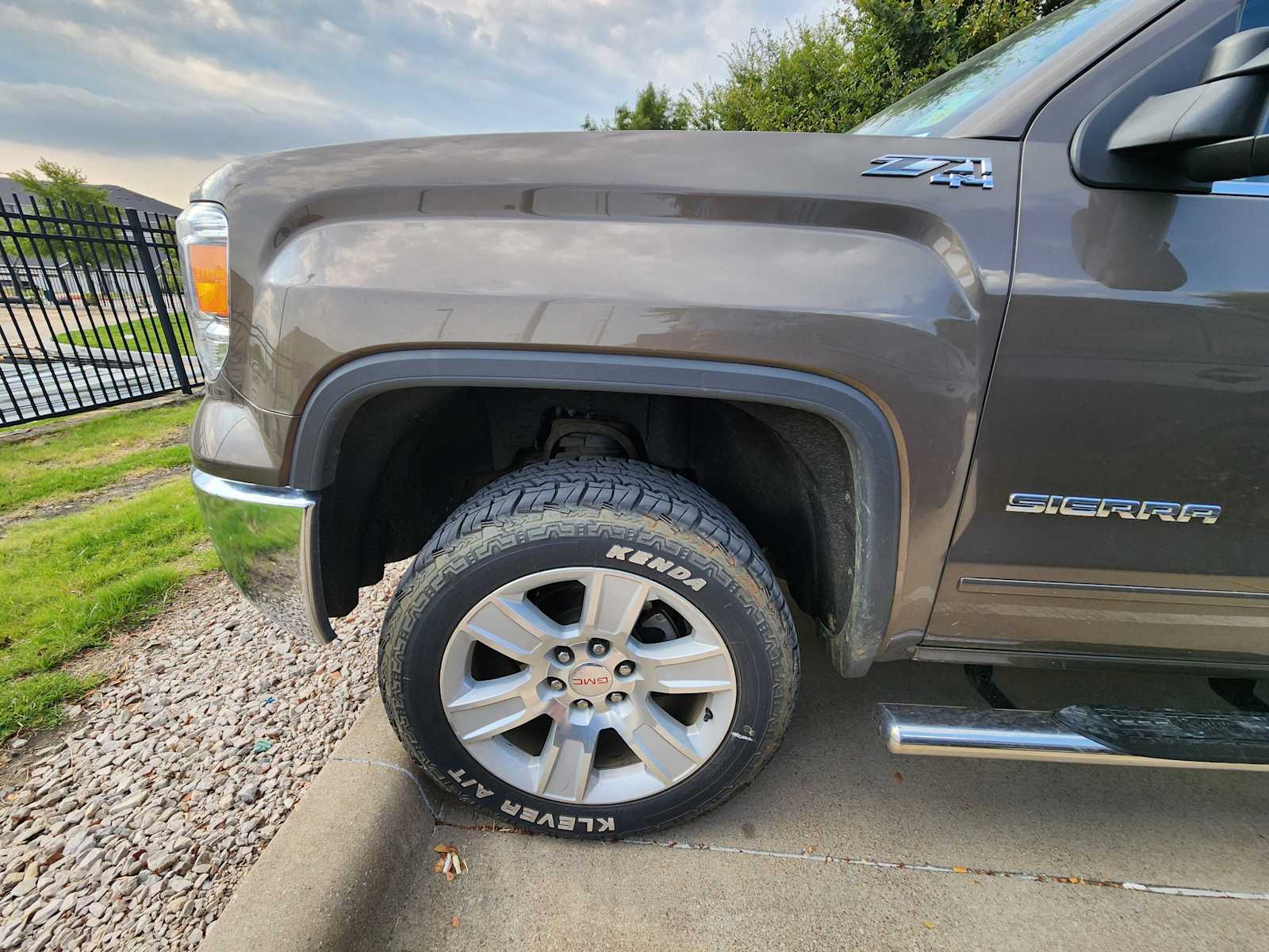 Thumbnail: 2015 GMC Sierra 1500 - 11