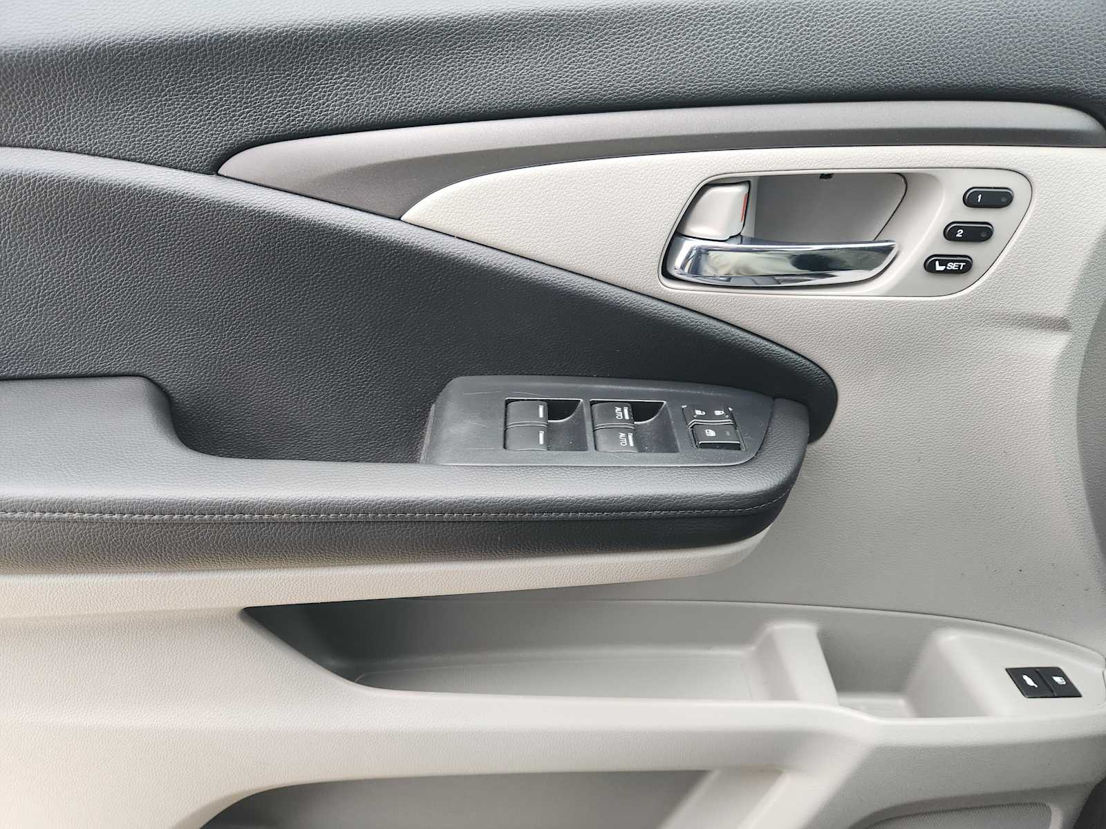 Thumbnail: 2021 Honda Pilot - 30