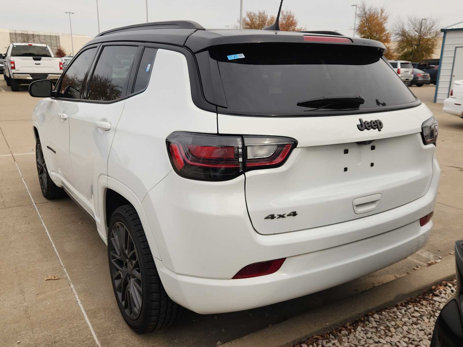 Thumbnail: 2022 Jeep Compass - 6