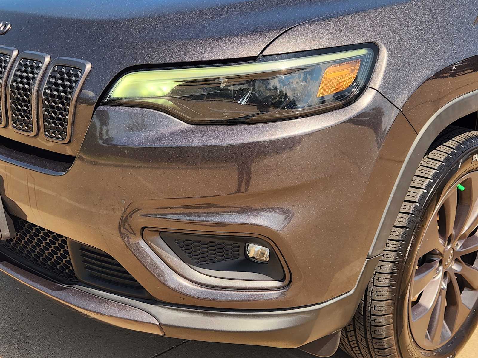 Thumbnail: 2021 Jeep Cherokee - 22