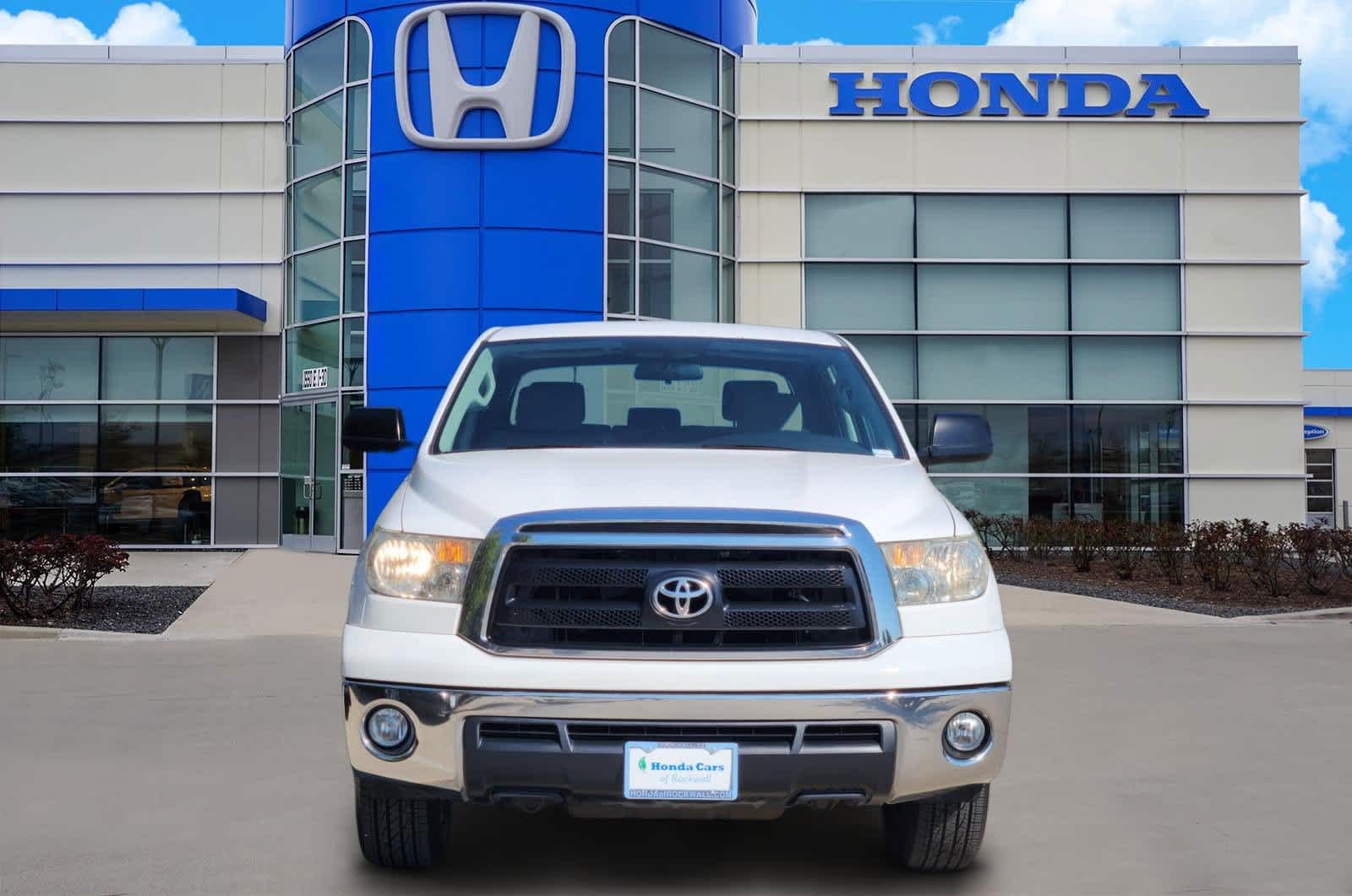Thumbnail: 2011 Toyota Tundra - 6