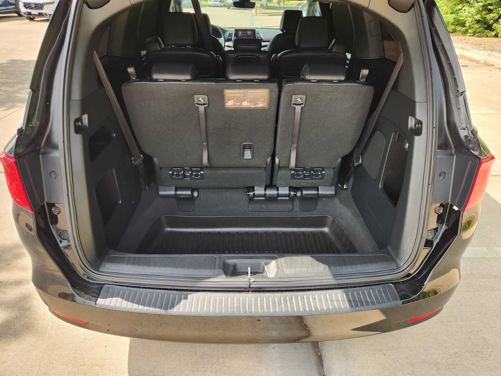 Thumbnail: 2023 Honda Odyssey - 20