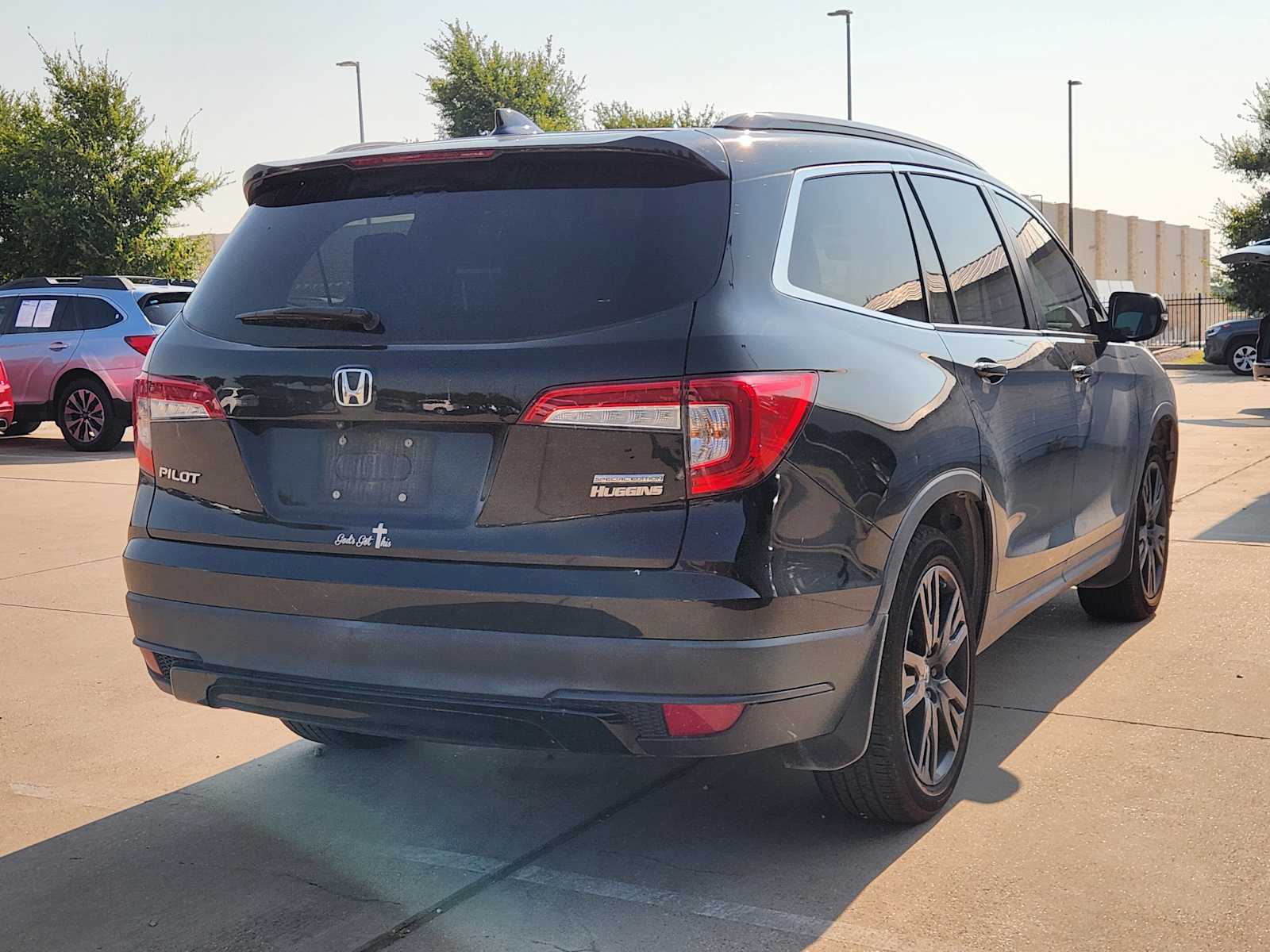 2021 Honda Pilot Special Edition photo 3