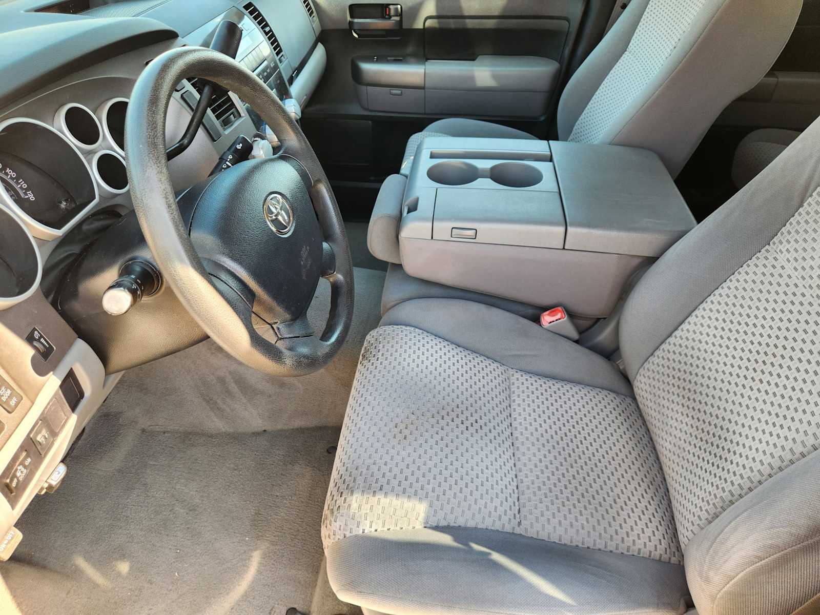 Thumbnail: 2011 Toyota Tundra - 11