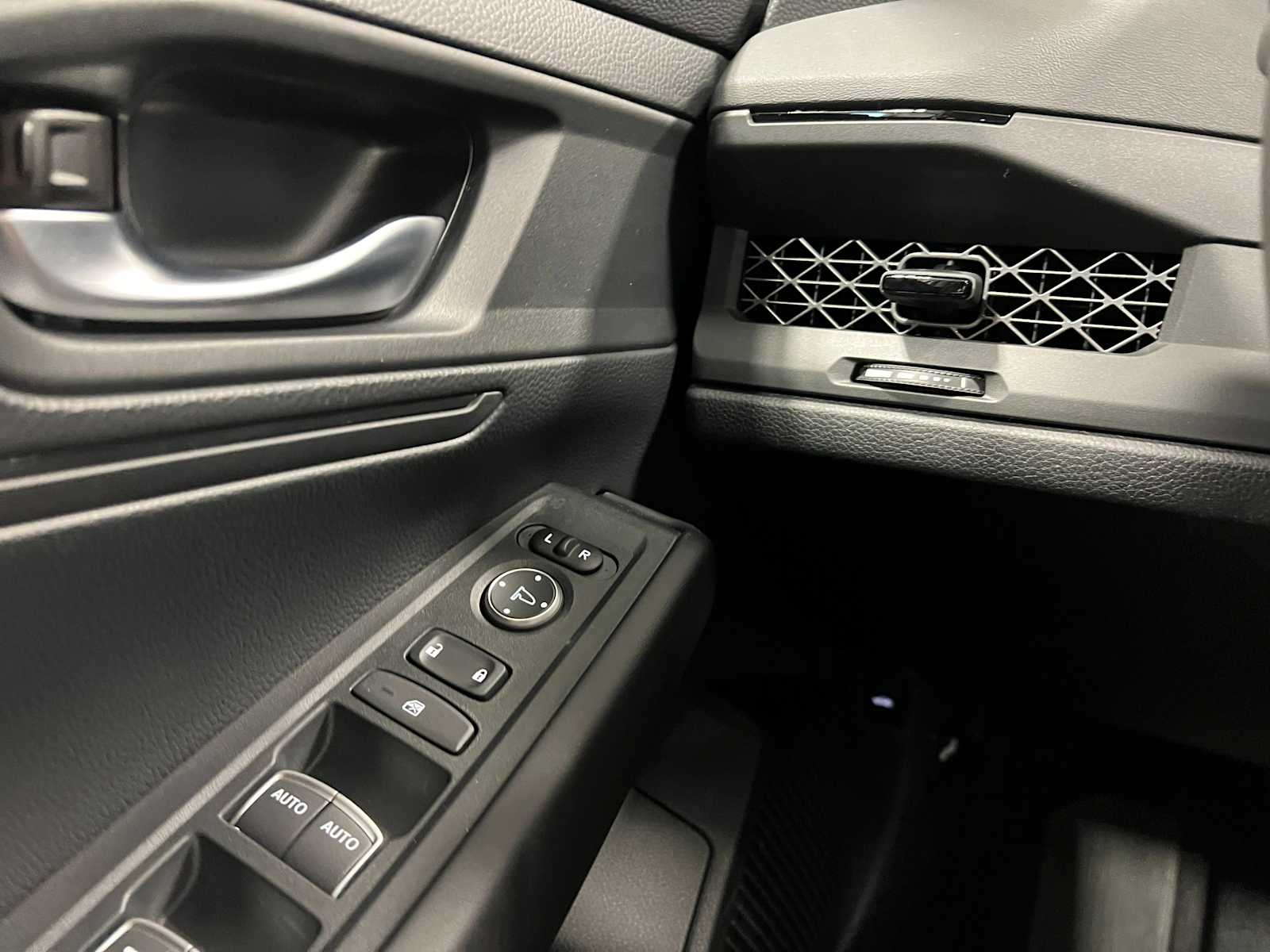 Thumbnail: 2025 Honda Accord - 17