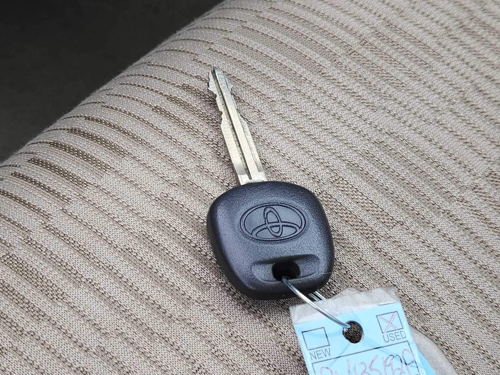 Thumbnail: 2011 Toyota RAV4 - 21