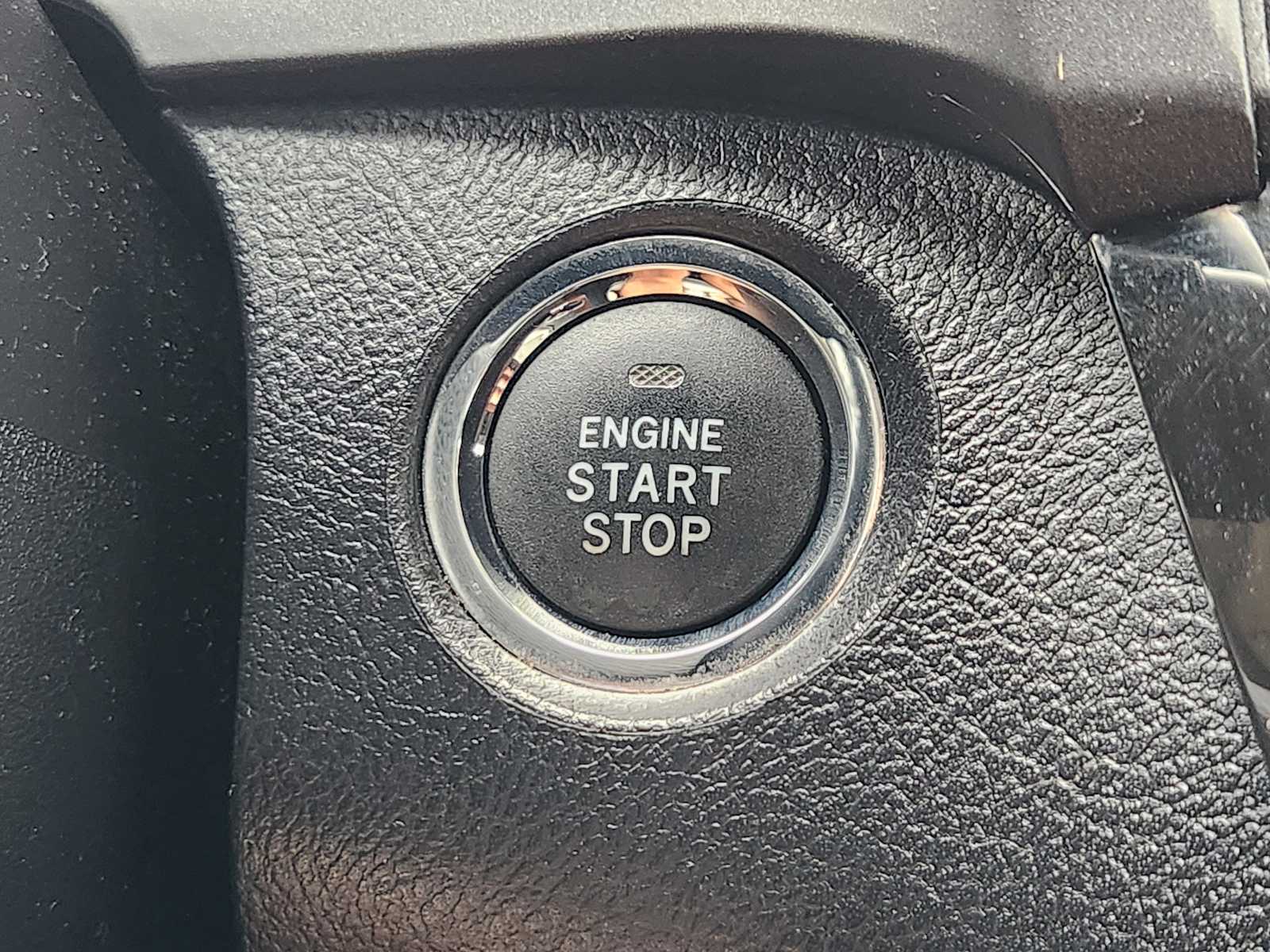 Thumbnail: 2019 Toyota Sienna - 29