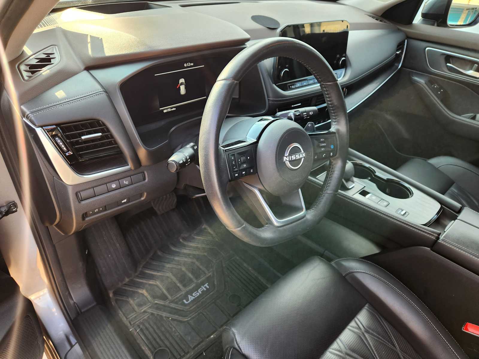 Thumbnail: 2023 Nissan Rogue - 8