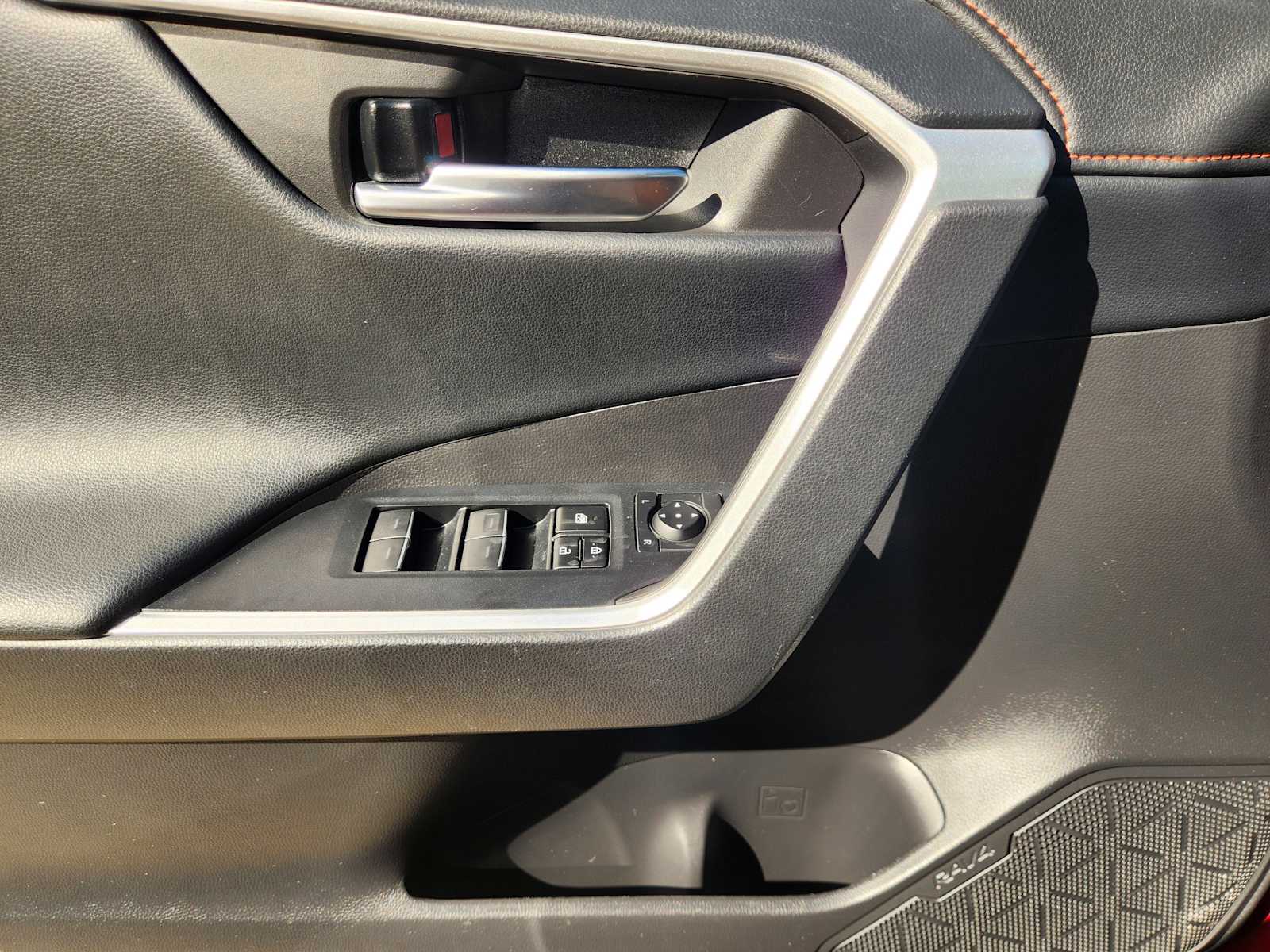 Thumbnail: 2023 Toyota RAV4 - 29