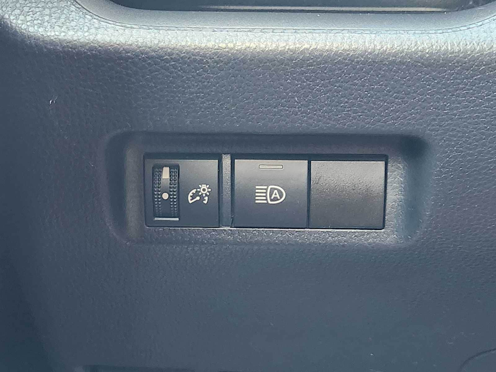 Thumbnail: 2023 Toyota RAV4 - 28