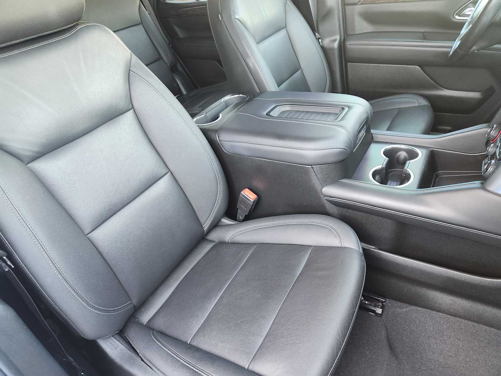 Thumbnail: 2022 Chevrolet Tahoe - 14