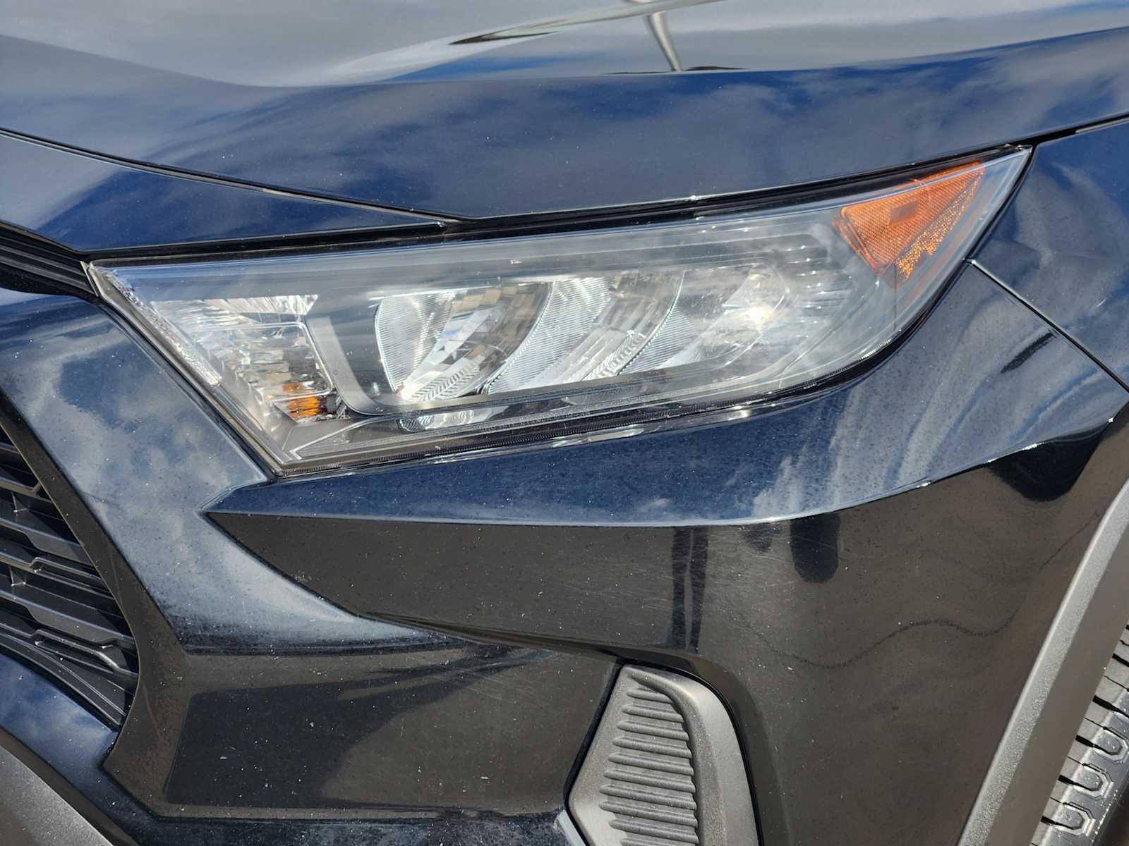 Thumbnail: 2021 Toyota RAV4 - 23