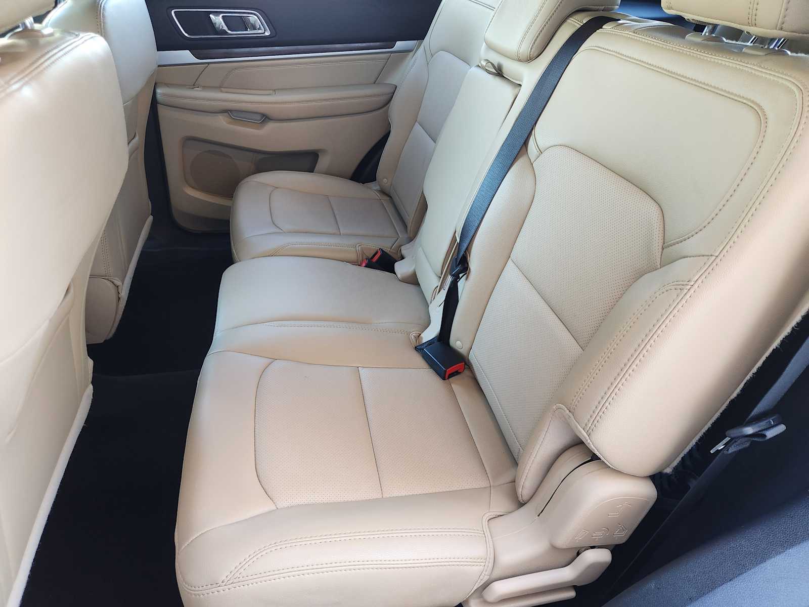 Thumbnail: 2017 Ford Explorer - 12