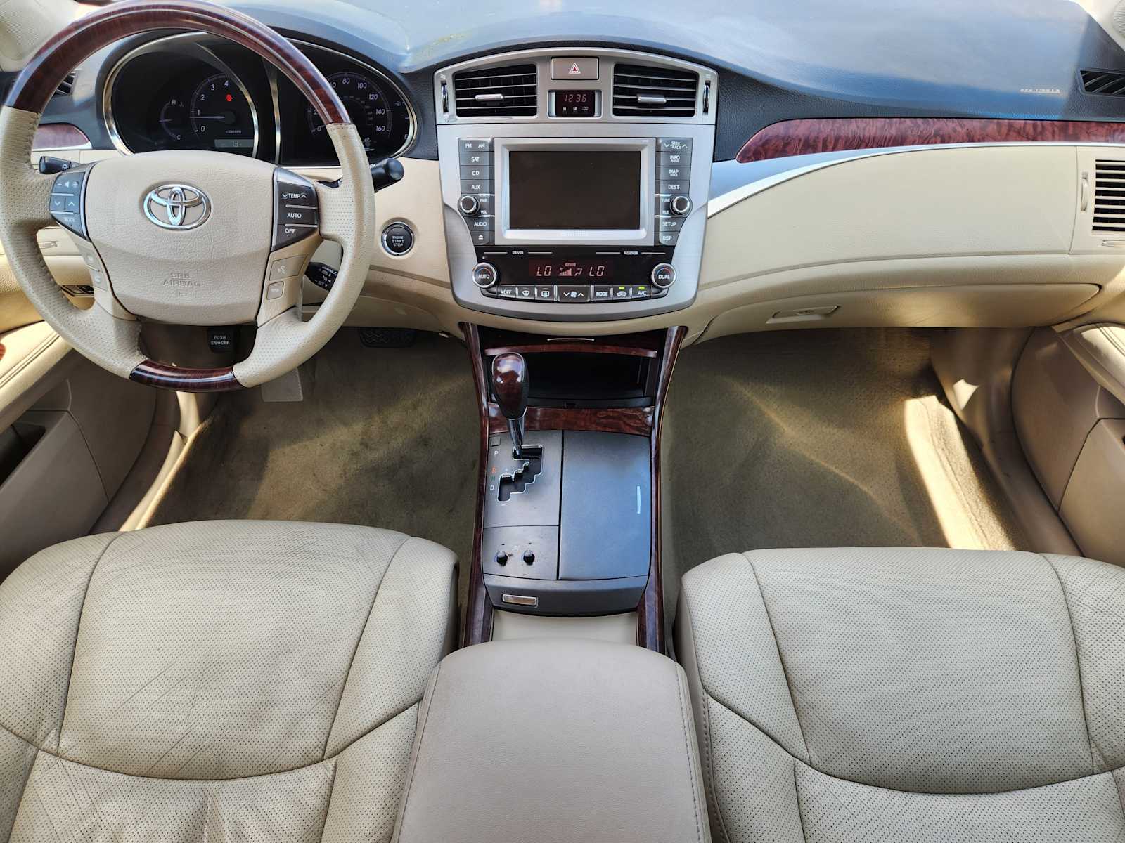 Thumbnail: 2012 Toyota Avalon - 10