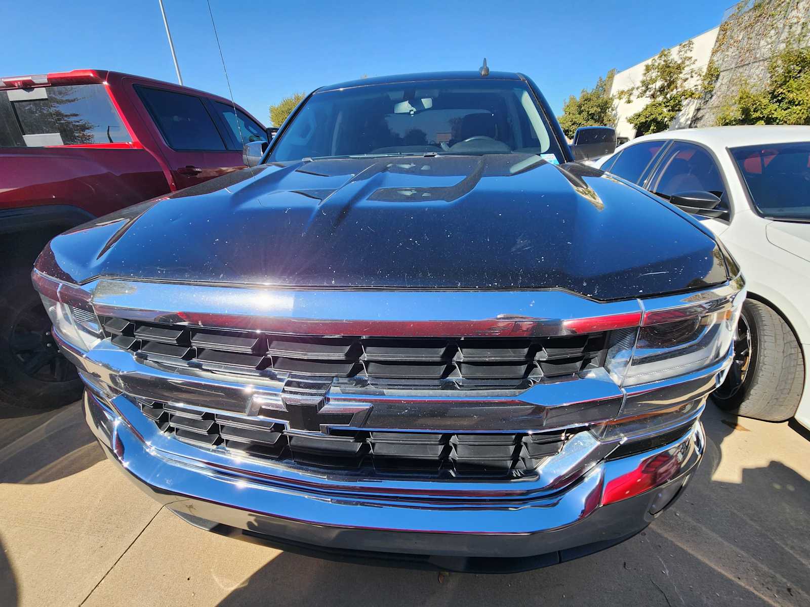 Thumbnail: 2018 Chevrolet Silverado 1500 - 2