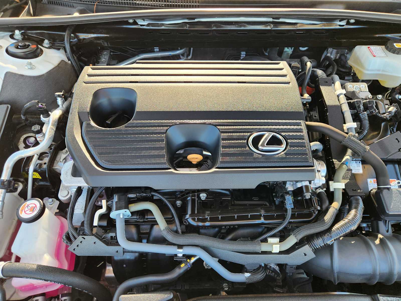 Thumbnail: 2022 Lexus ES - 9