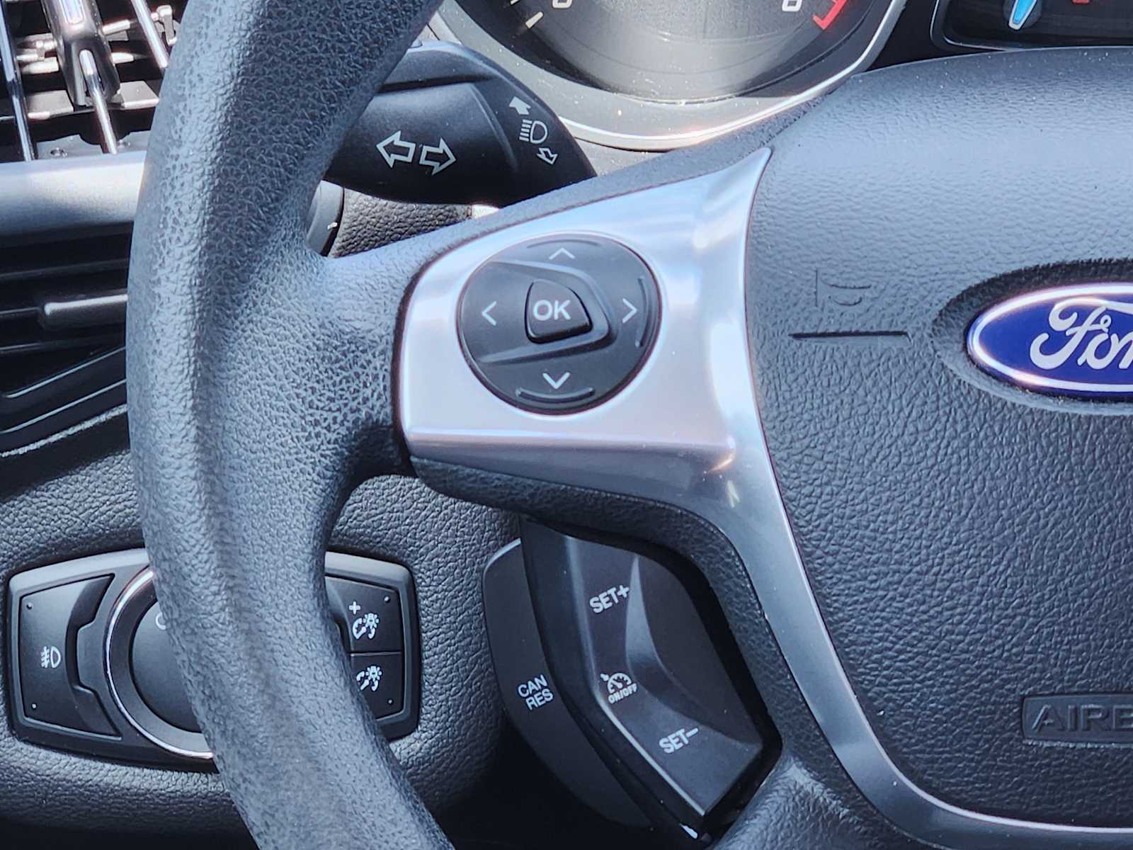 Thumbnail: 2015 Ford Escape - 31