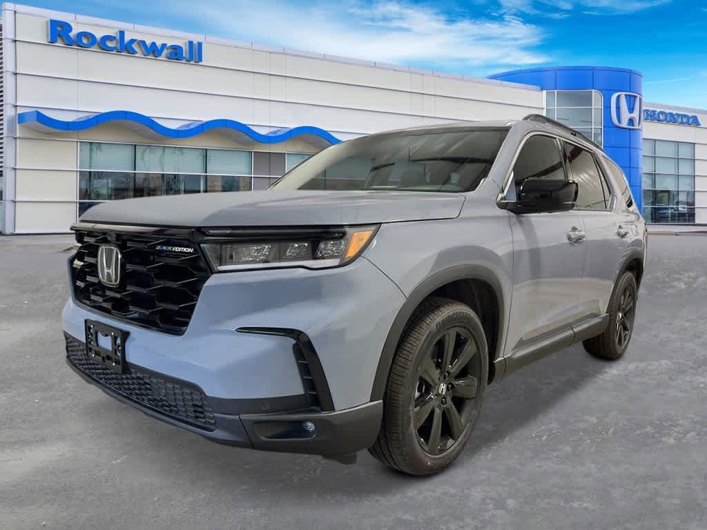 2025 Honda Pilot Black Edition's photo