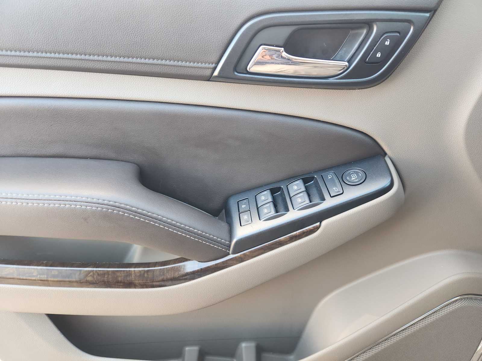 Thumbnail: 2019 Chevrolet Tahoe - 30